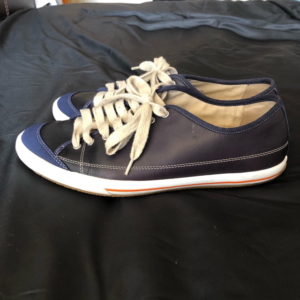 Sneakers - Picture 2 of 5